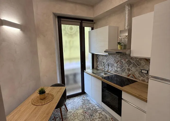 Th Luxury & Guest house