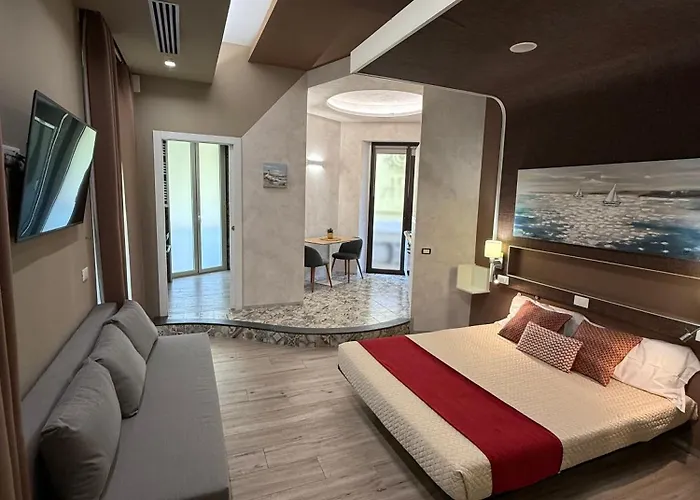 Th Luxury & Guest house