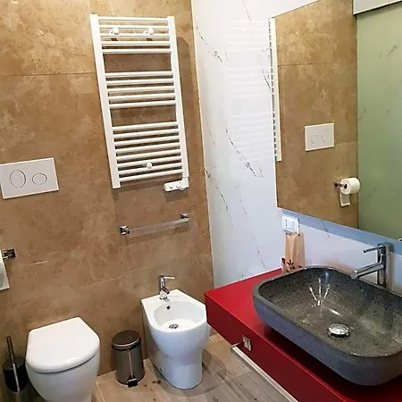 Th Luxury & 4*