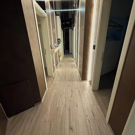 Th Luxury & Guest house