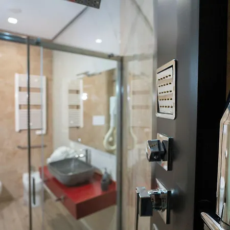 Th Luxury & Guest house 4*