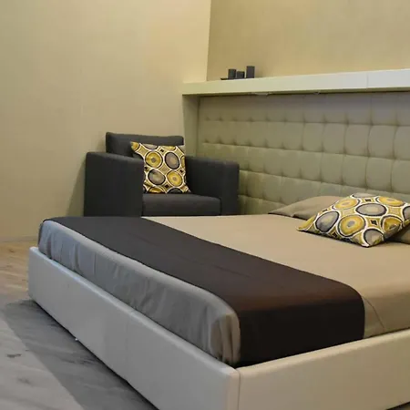 Th Luxury & Affittacamere 3*
